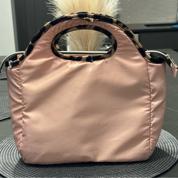 Tahari insulated Lunch Bag/ Makeup Bag Pink and Cheetah Print - Picture 5 of 8